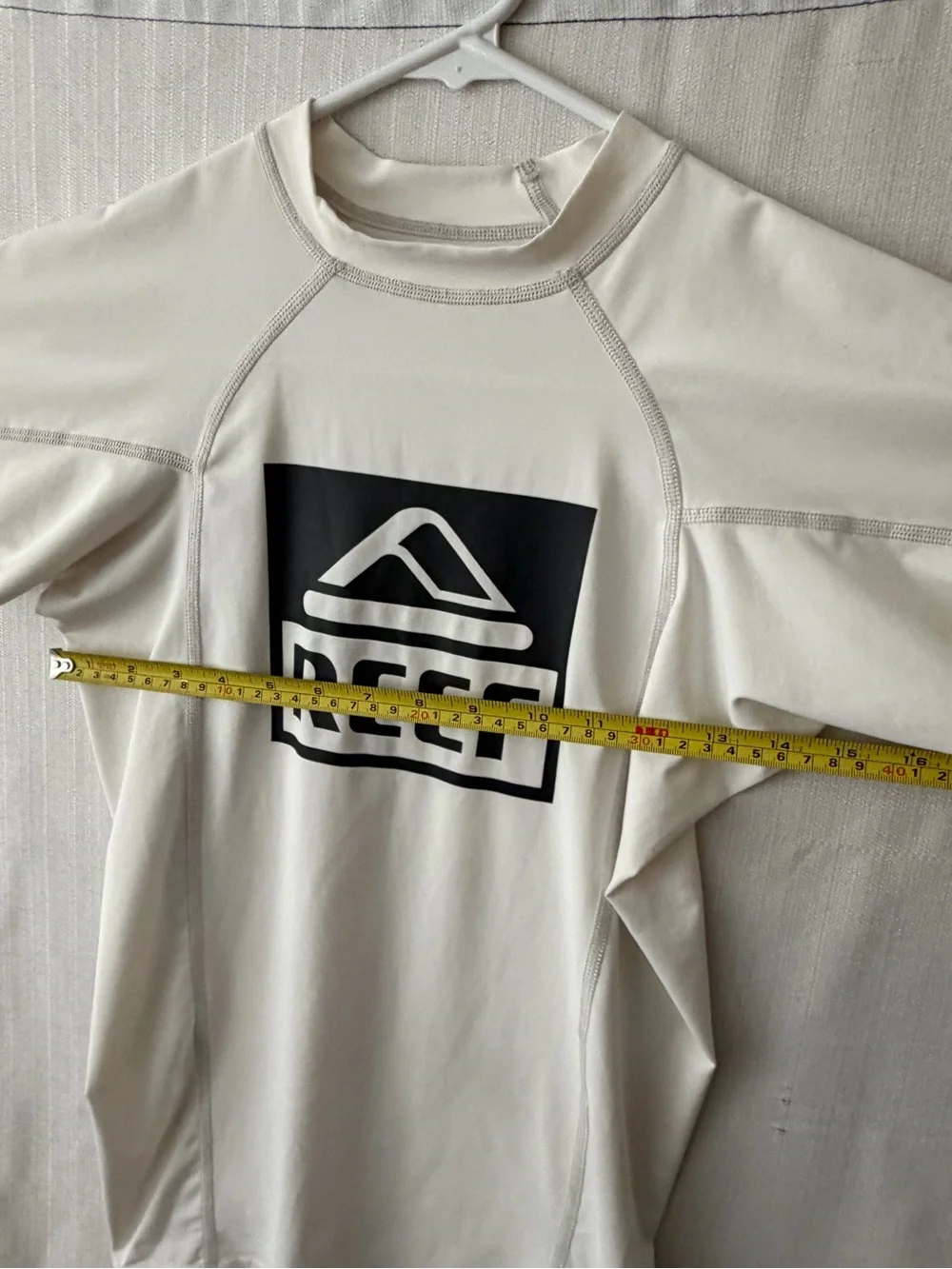 Reef Life’s Youth Size S Short Go Surfing Rash Guard Ivory(A591)